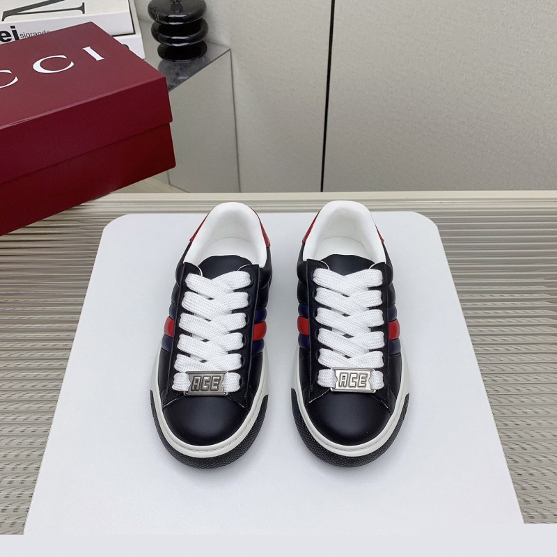 G*u*i casual shoes
